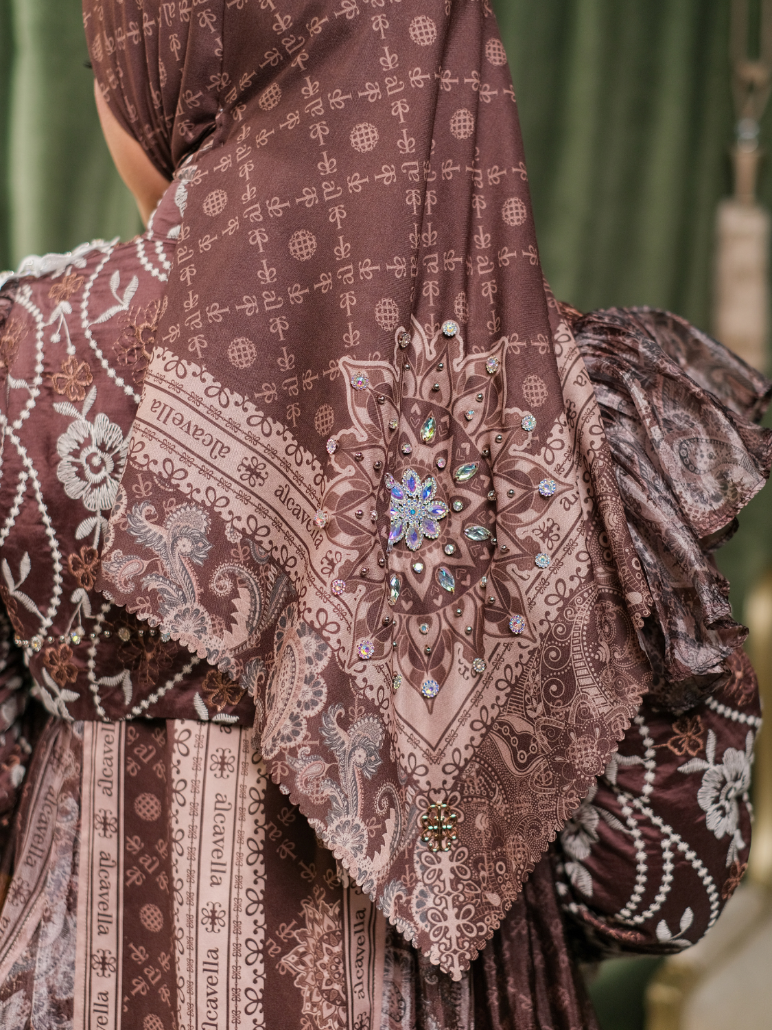 ZARELIA LACE DRESS - MAHOGANY