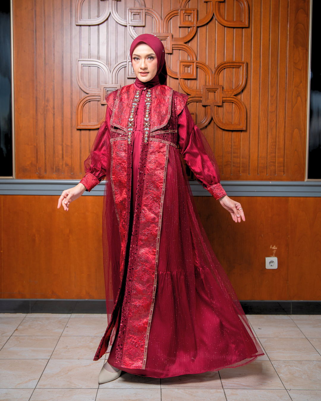 SHARADIVA DRESS - MAROON