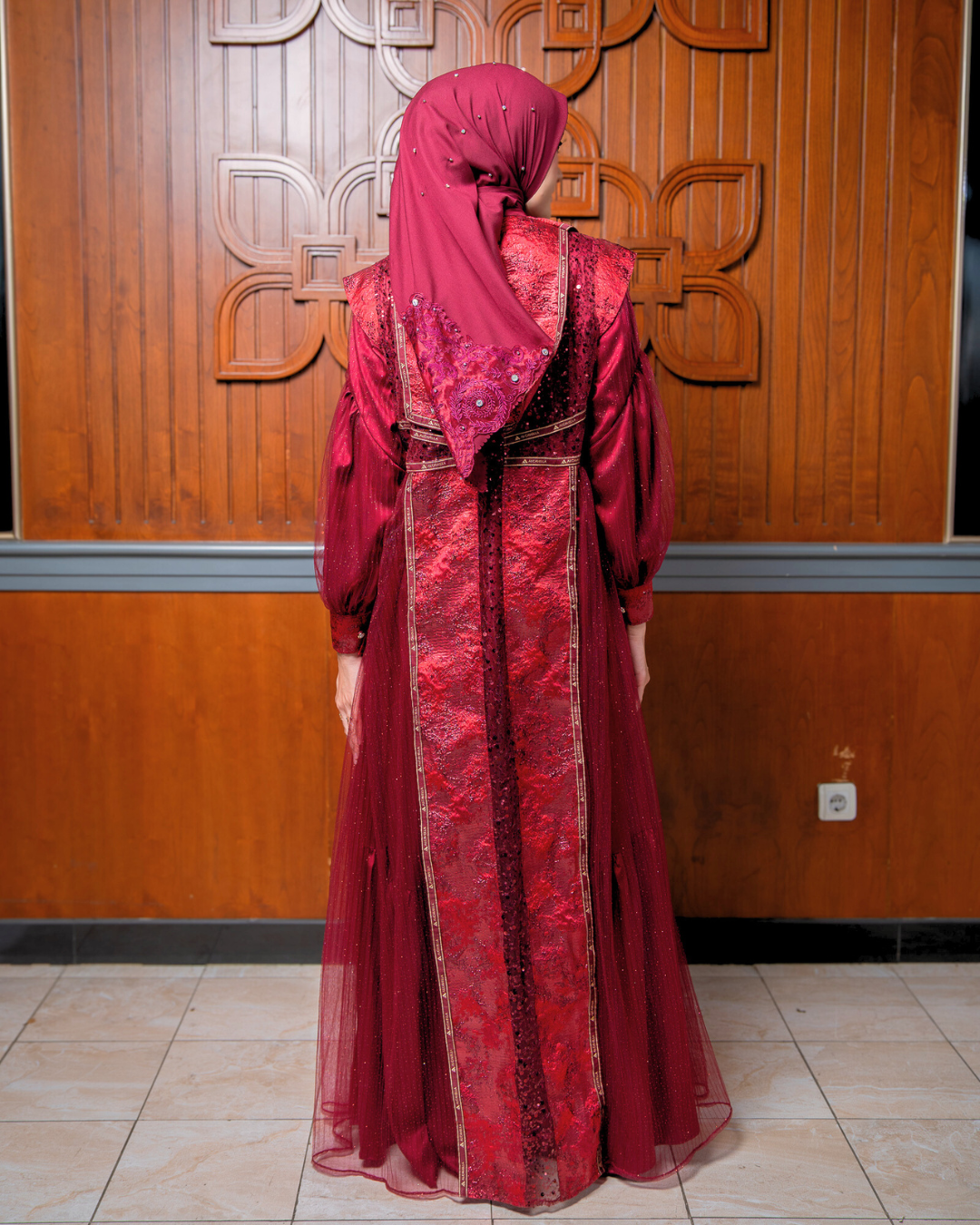 SHARADIVA DRESS - MAROON
