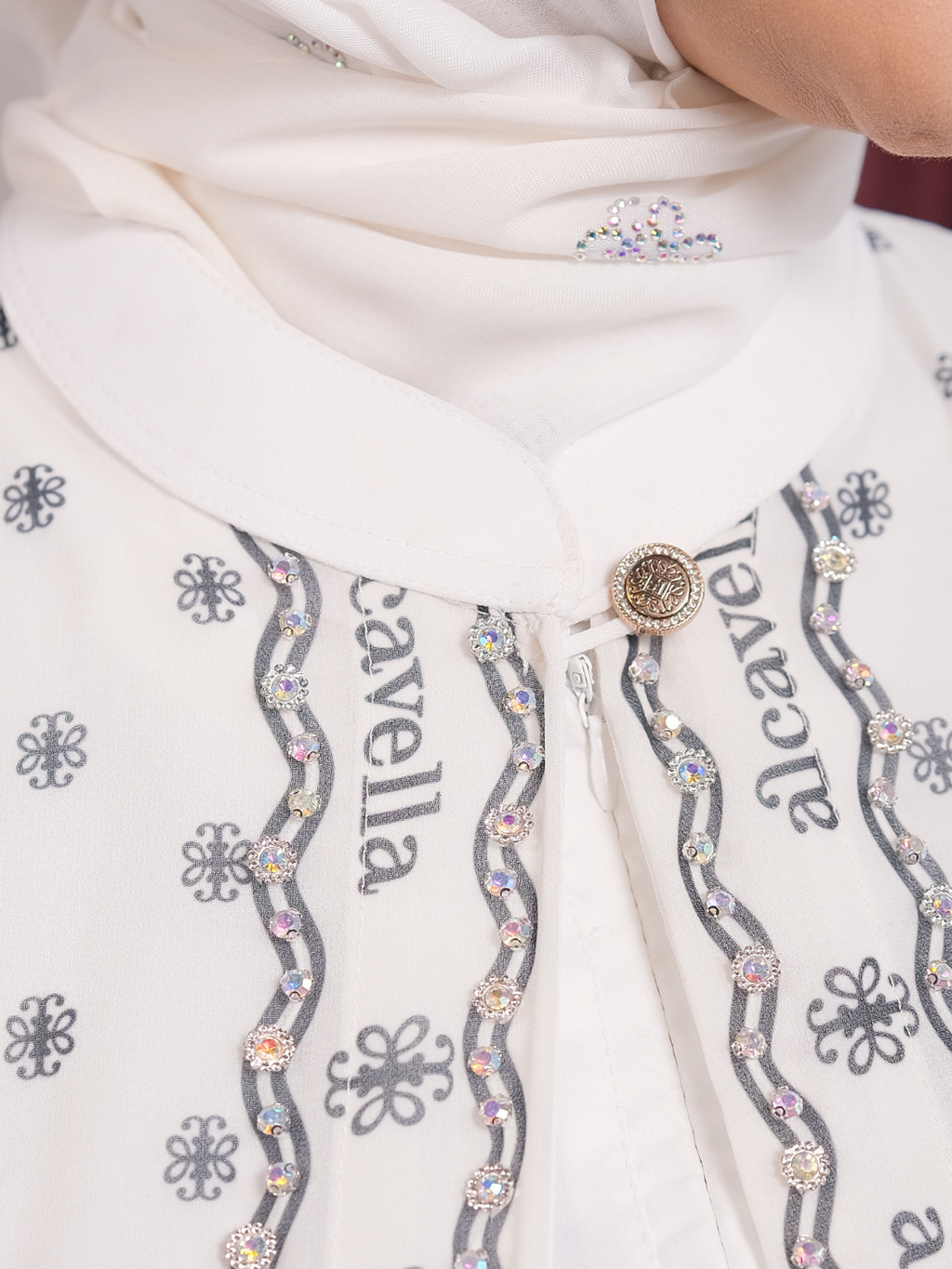 SHAIRAA ABAYA - BROKENWHITE