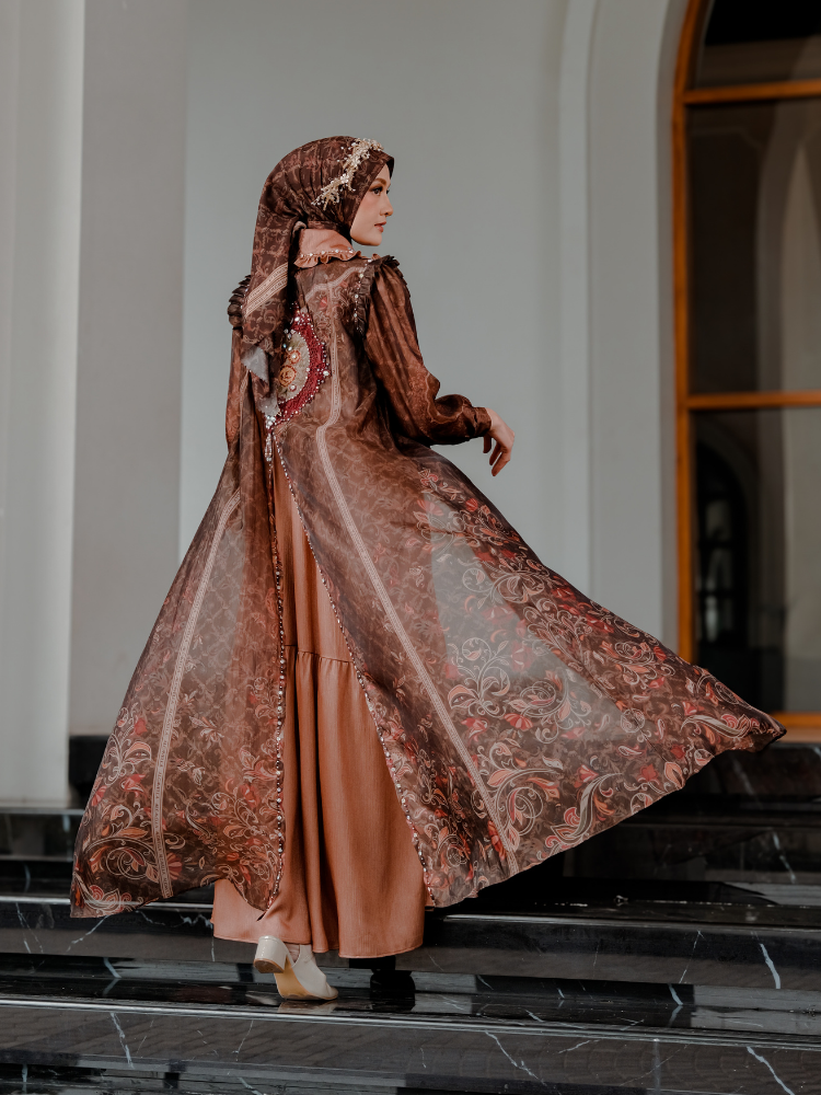 YARAA DRESS - CHESNUT