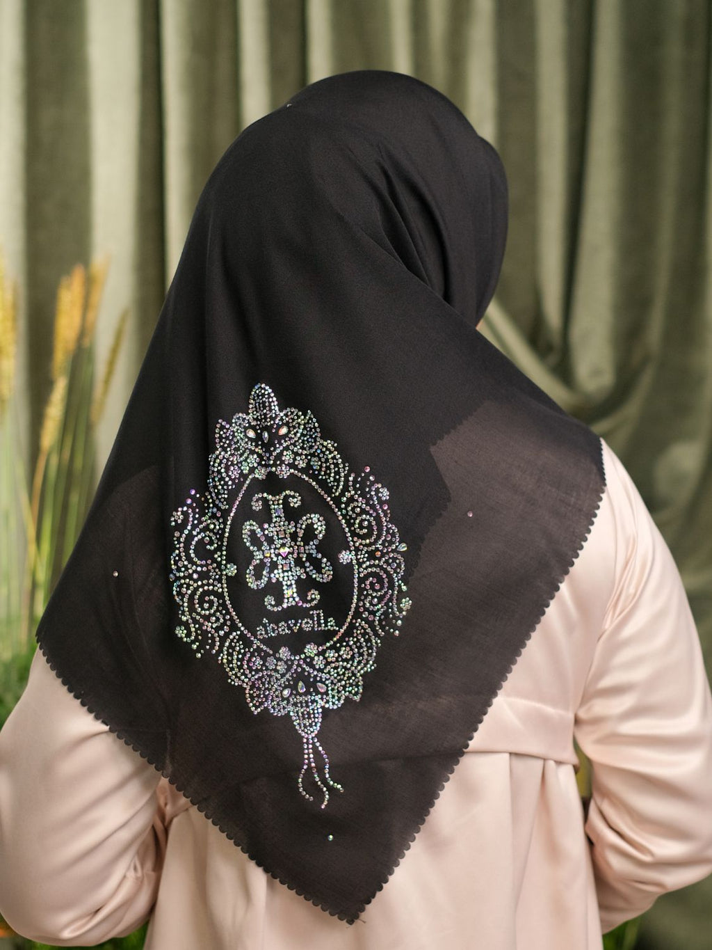 ELVARA KRISTAL SCARF - BLACK