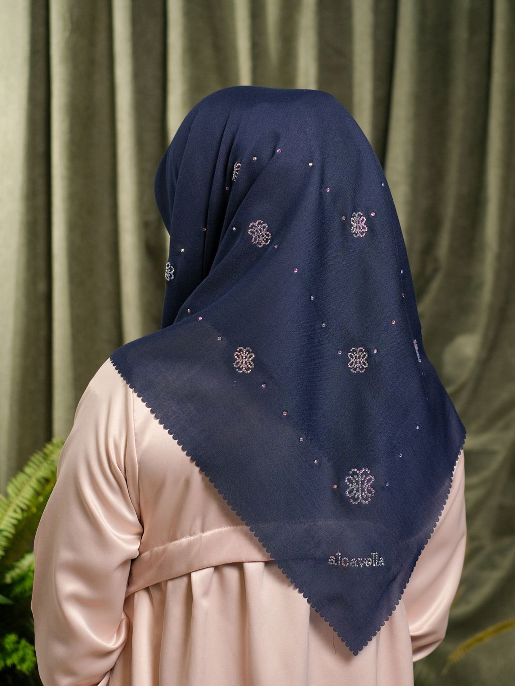 MONOGRAM KRISTAL SCARF - NAVY