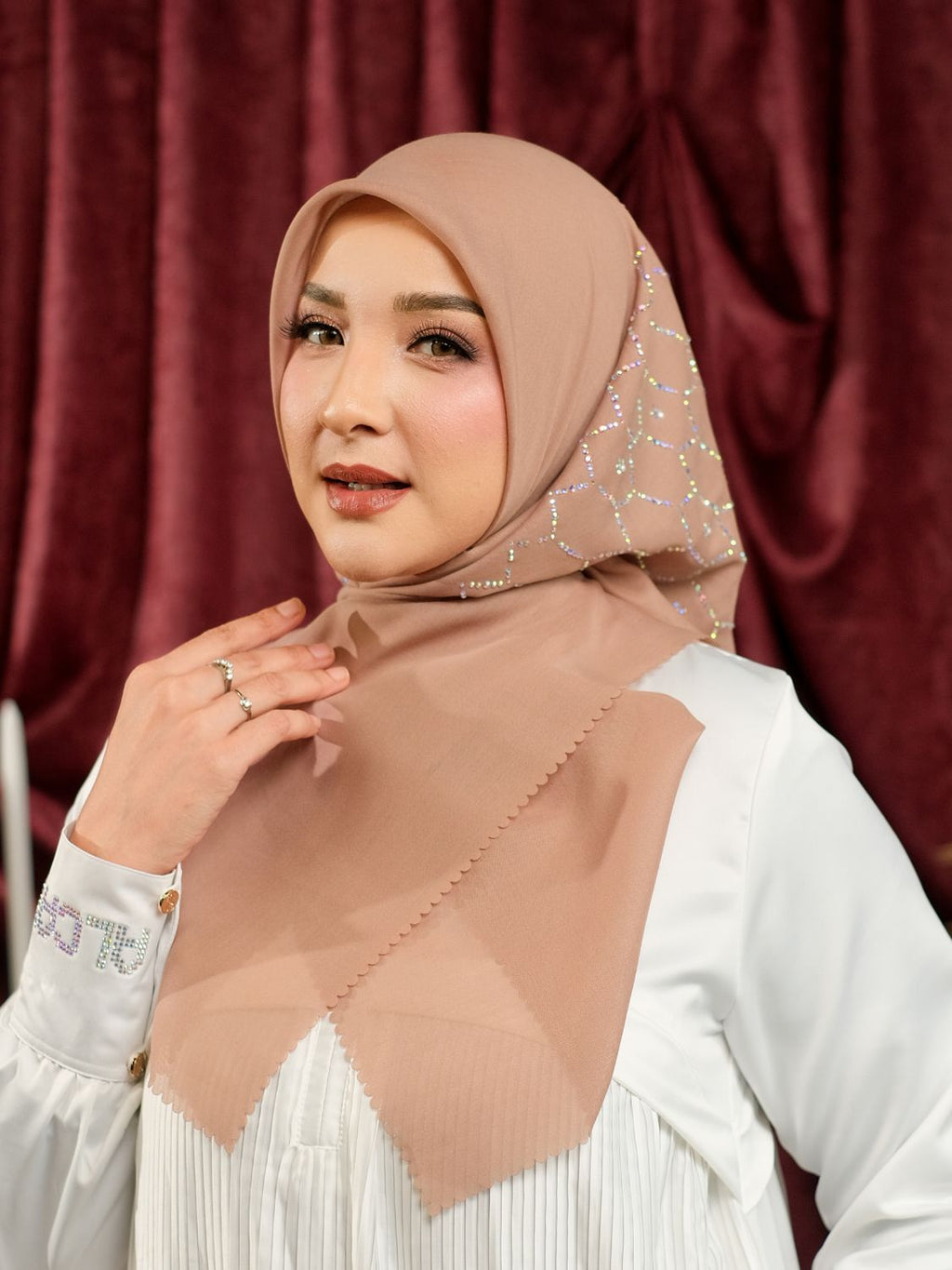 ZELIAA KRISTAL SCARF - NUDE