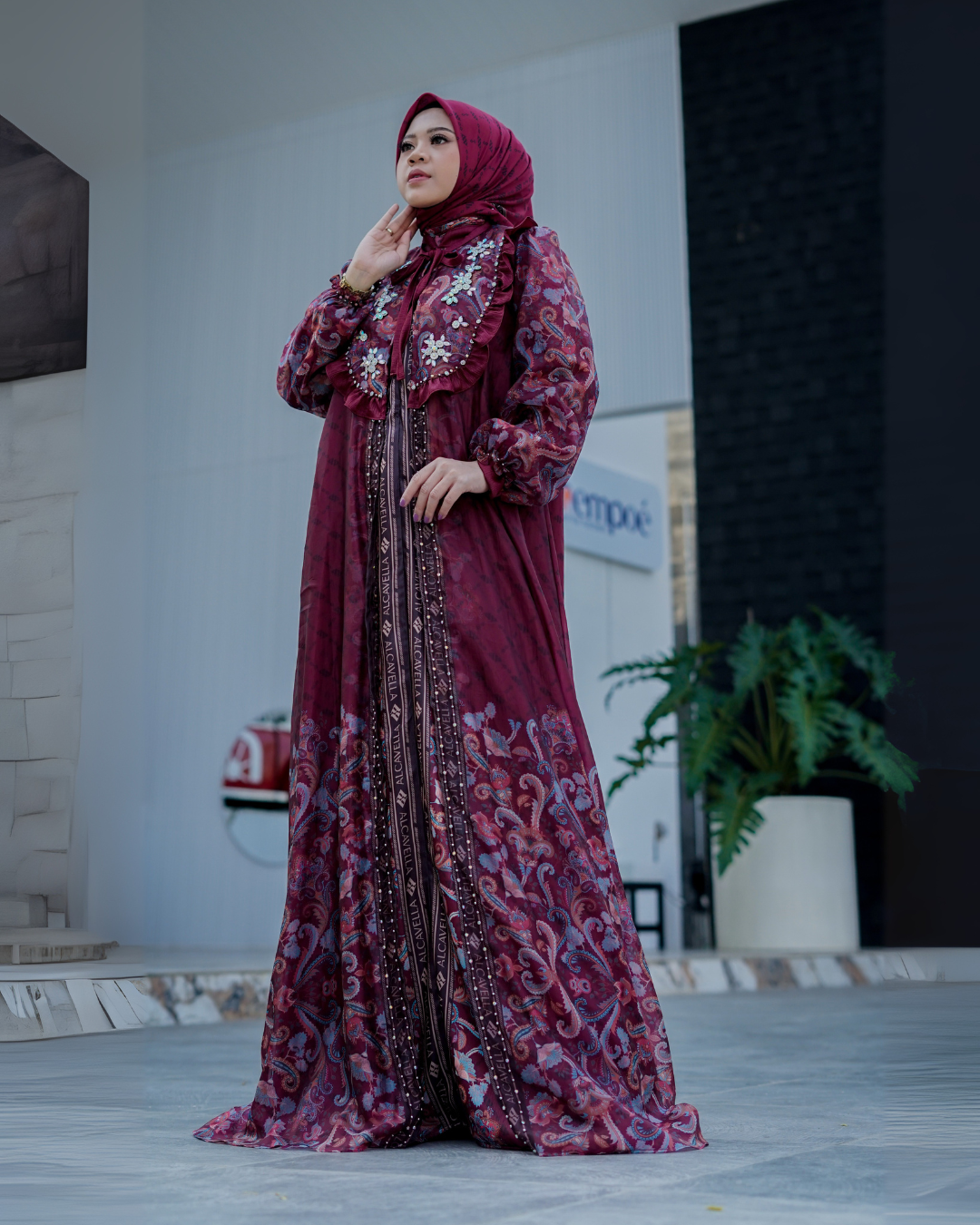NAYYARA DRESS - WINEBERRY