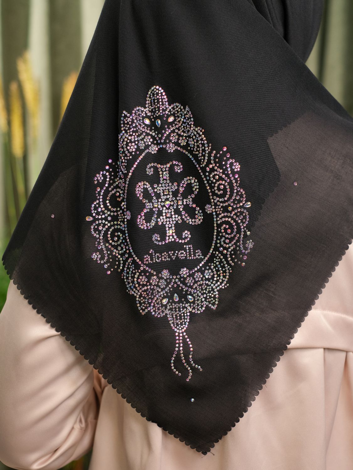 ELVARA KRISTAL SCARF - BLACK