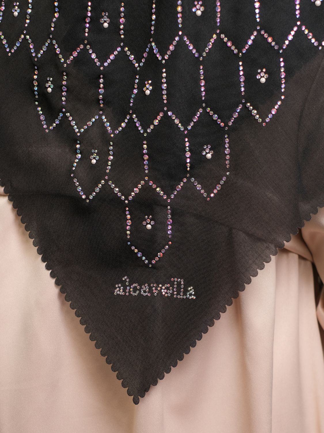 ZELIAA KRISTAL SCARF - BLACK