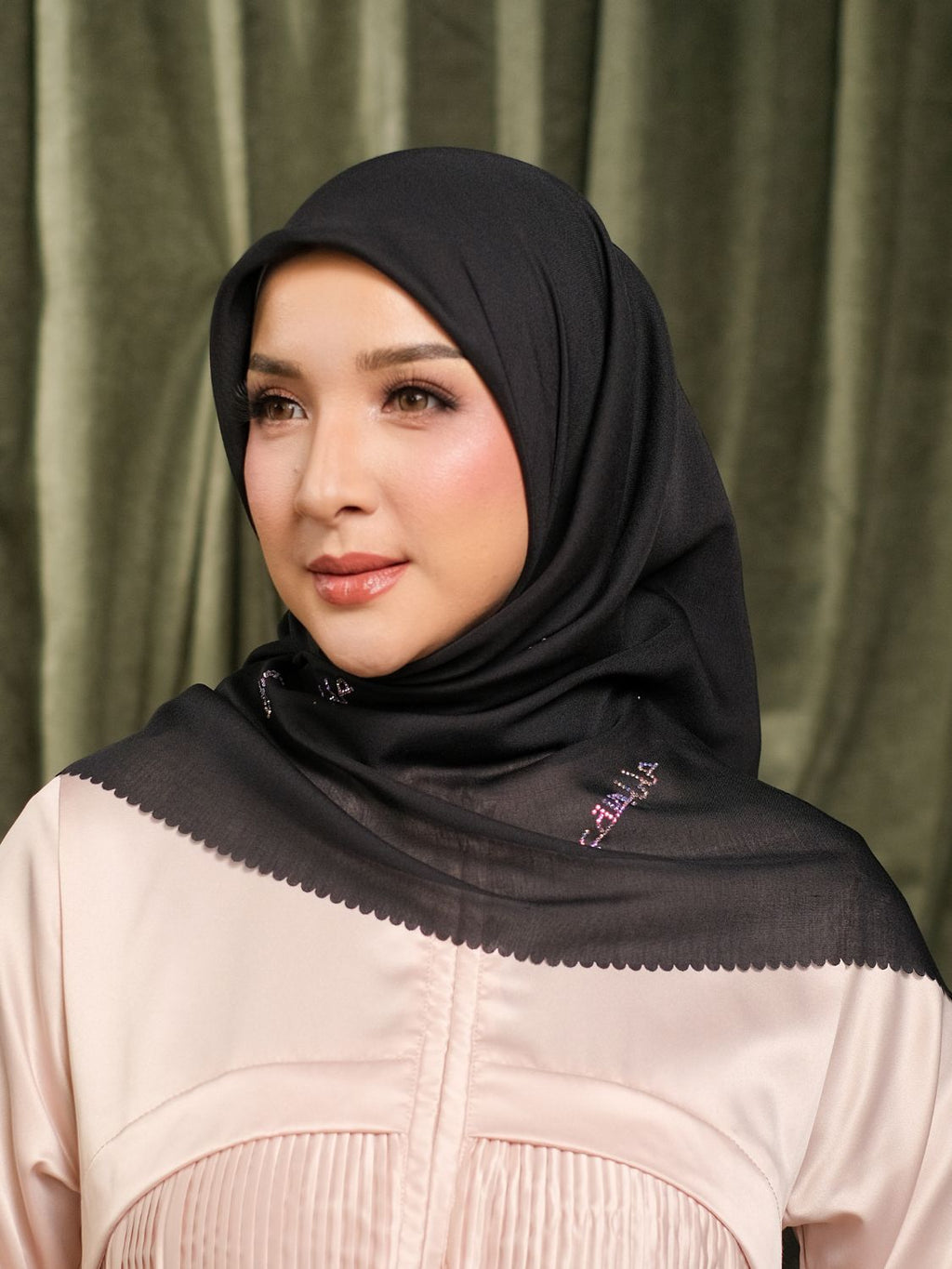 MEYSHAA KRISTAL SCARF - BLACK