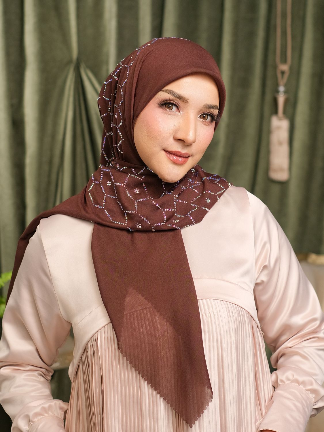 ZELIAA KRISTAL SCARF - MAHOGANY