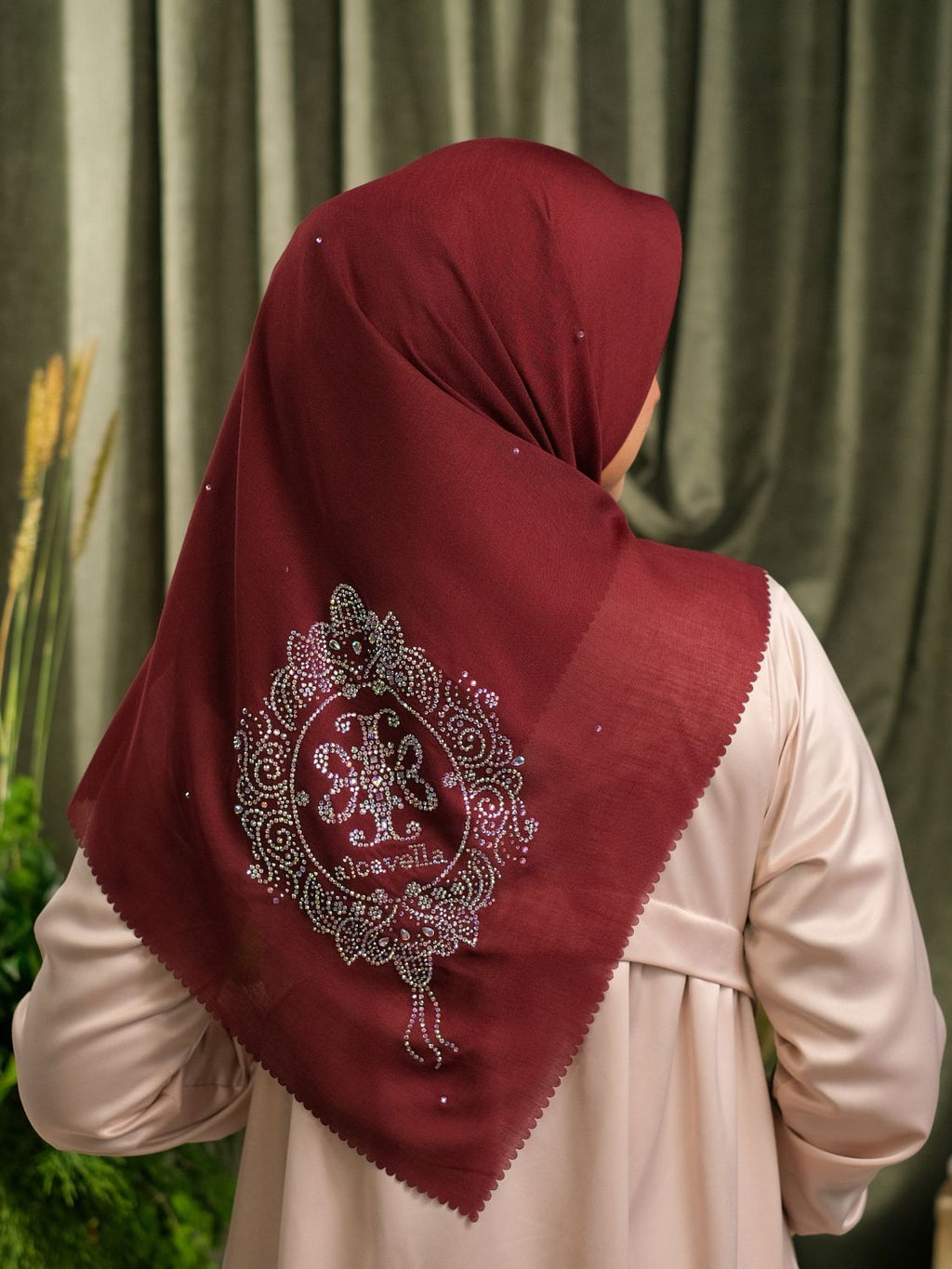 ELVARA KRISTAL SCARF - MAROON