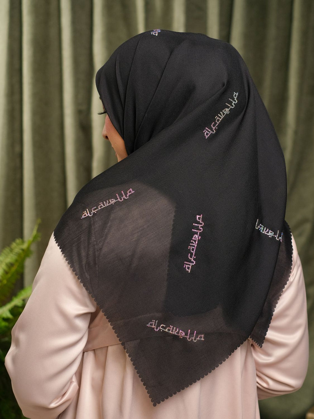 MEYSHAA KRISTAL SCARF - BLACK