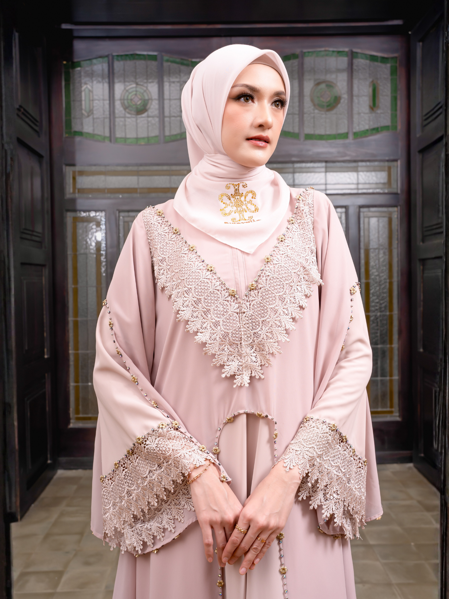 NOURA ABAYA - CREAM