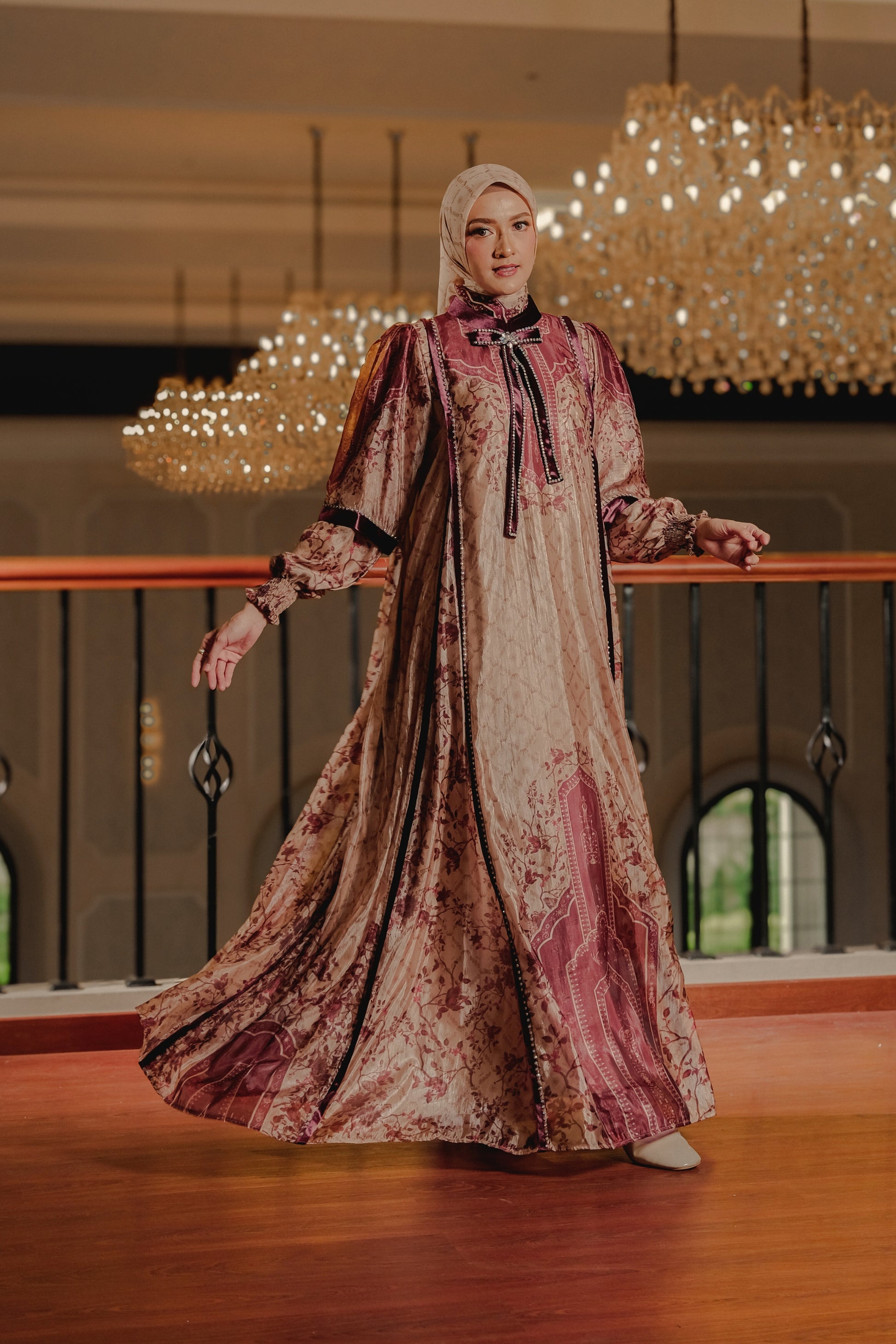 ZANEERA DRESS - VELVET CREAM