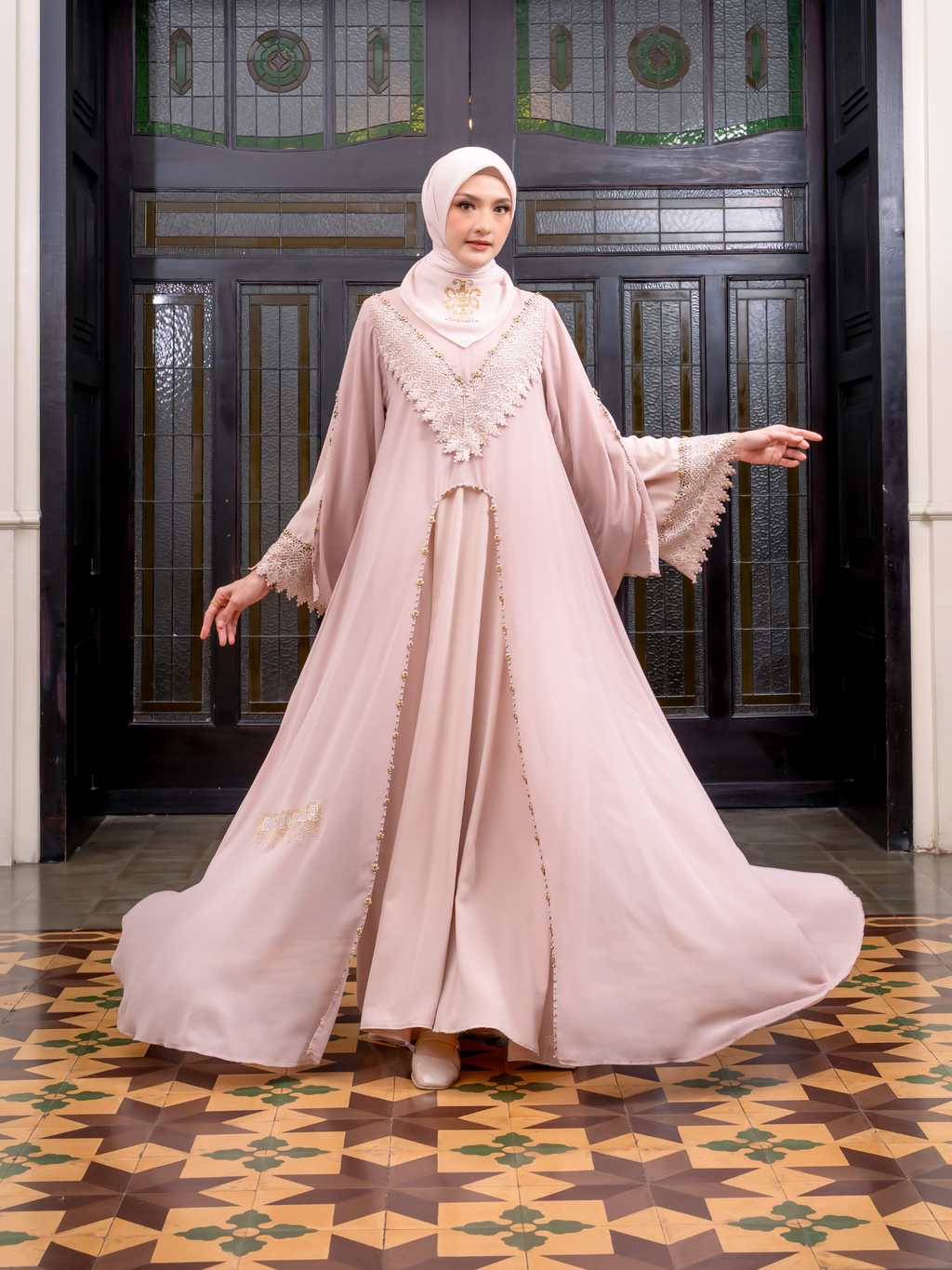 NOURA ABAYA - CREAM