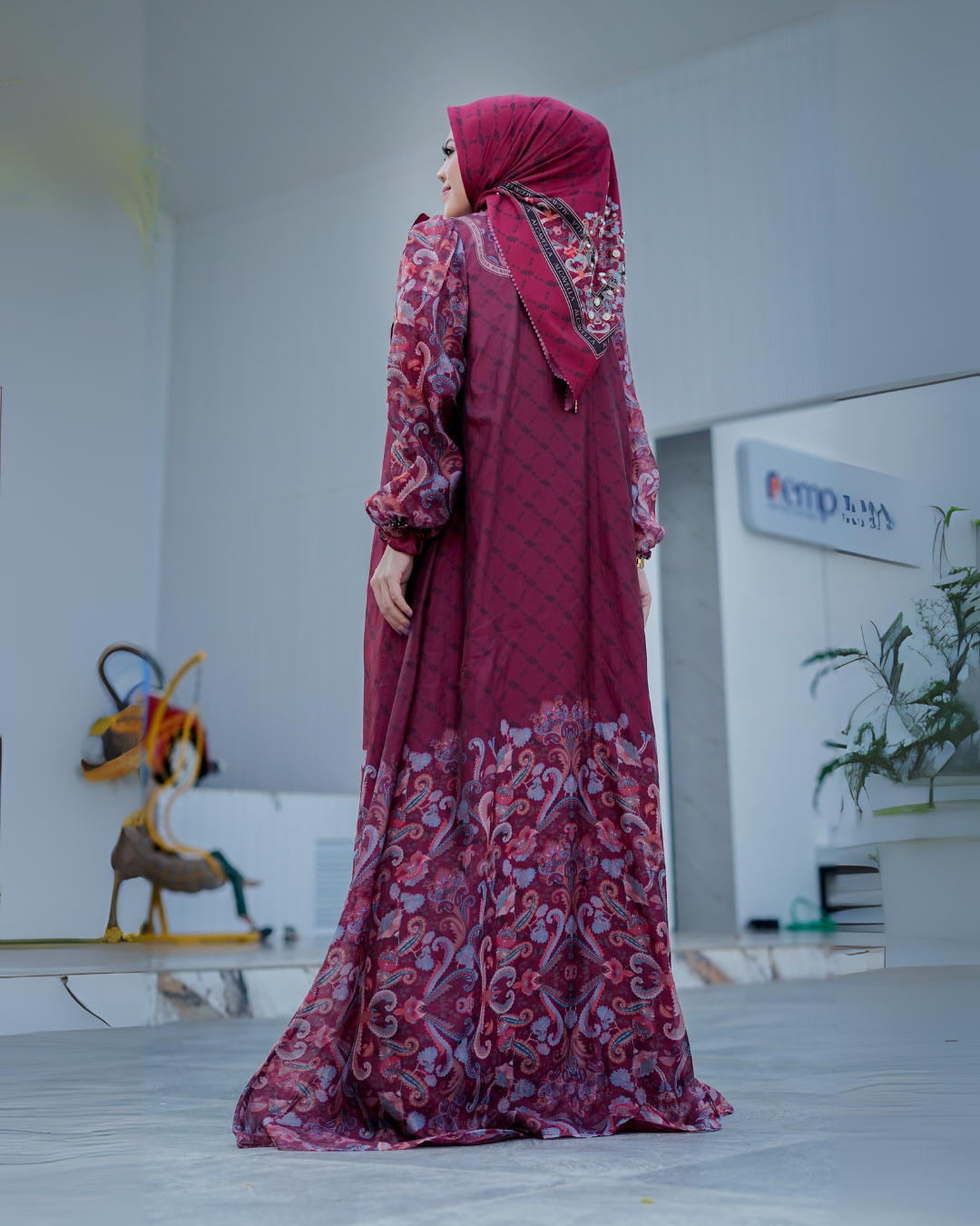 NAYYARA DRESS - WINEBERRY