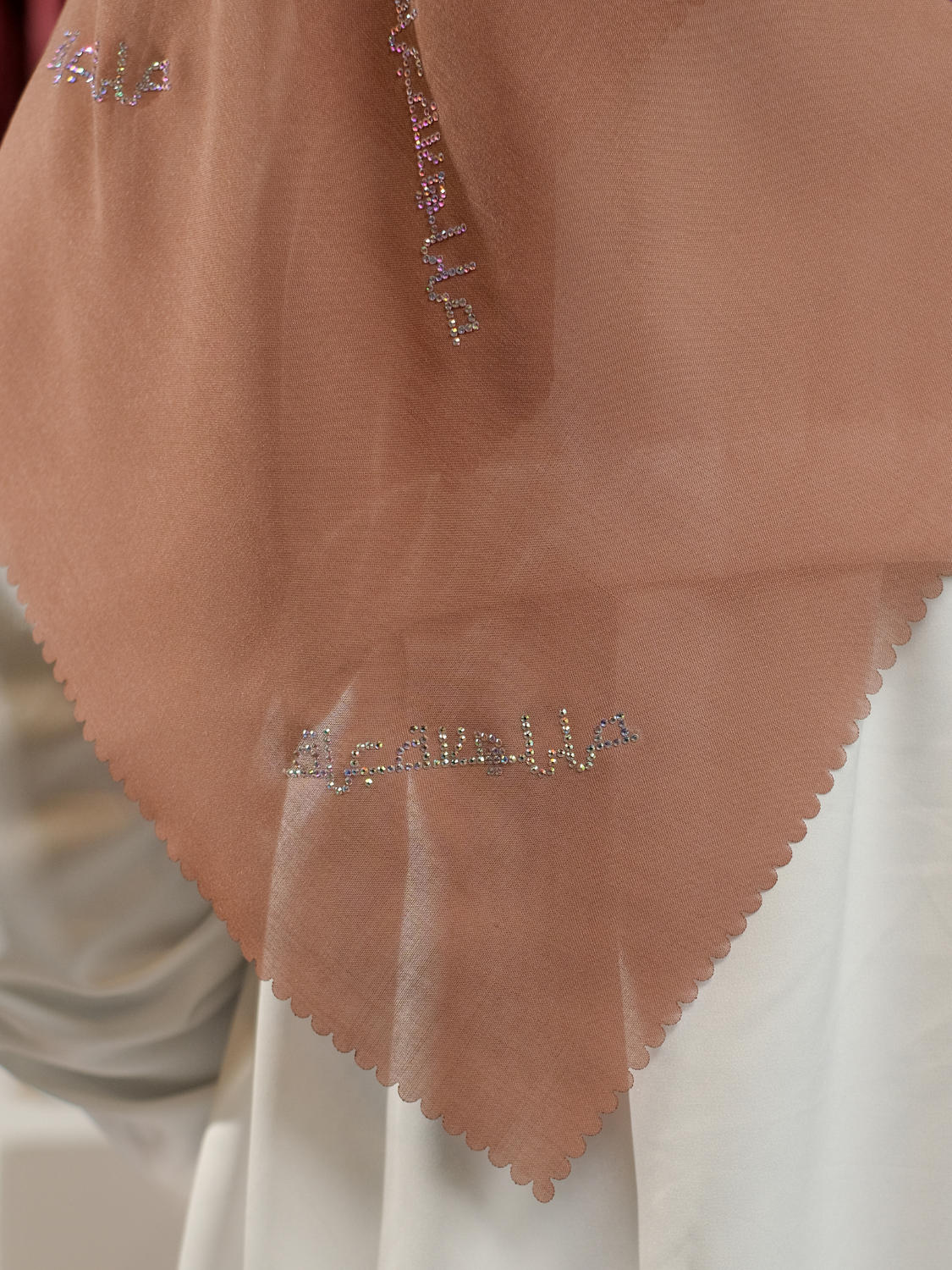 MEYSHAA KRISTAL SCARF - BROWN