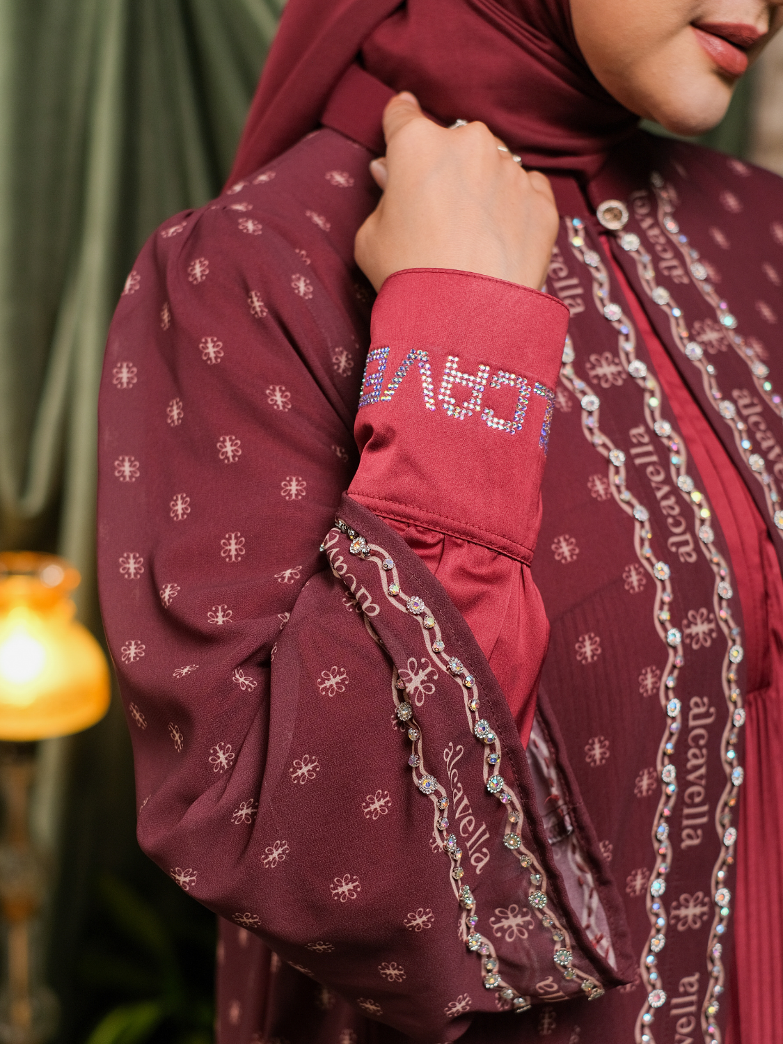 SHAIRAA ABAYA - MAROON
