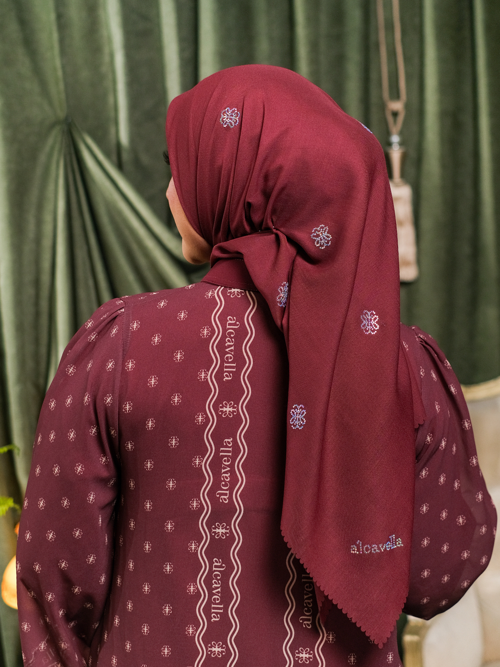 SHAIRAA ABAYA - MAROON