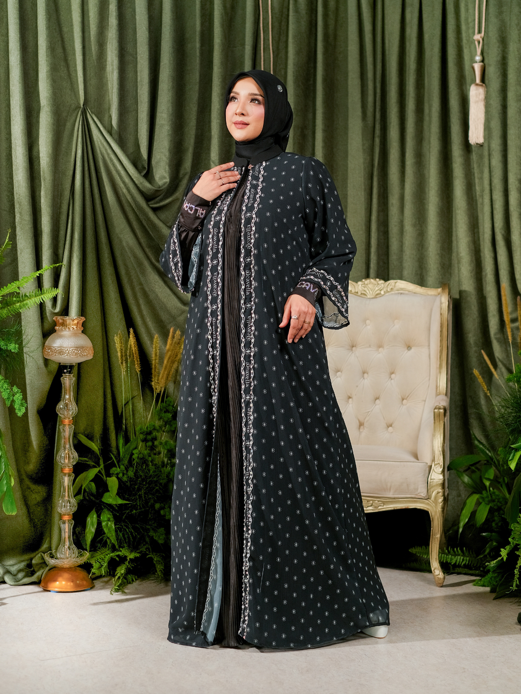 SHAIRAA ABAYA - BLACK