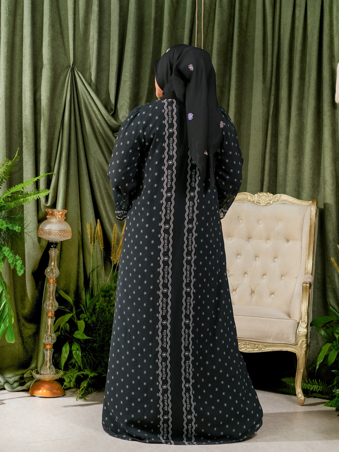 SHAIRAA ABAYA - BLACK