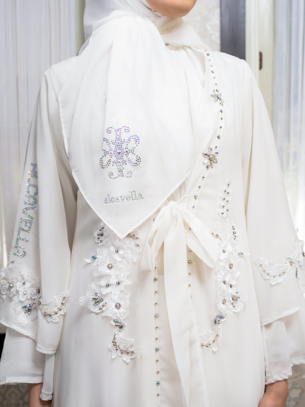 NADEEYA ABAYA - BROKENWHITE