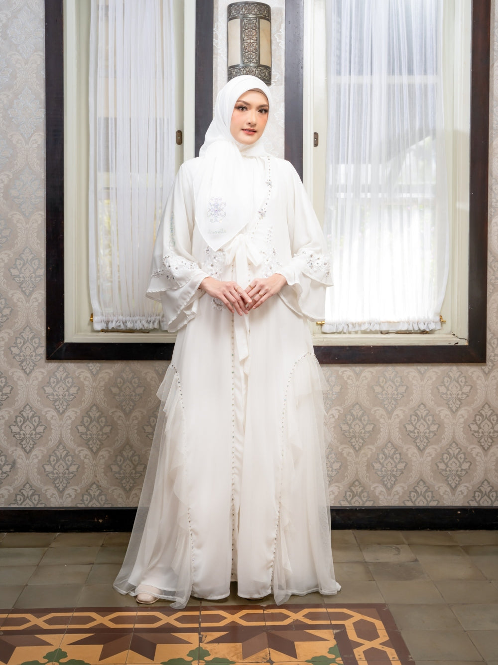 NADEEYA ABAYA - BROKENWHITE