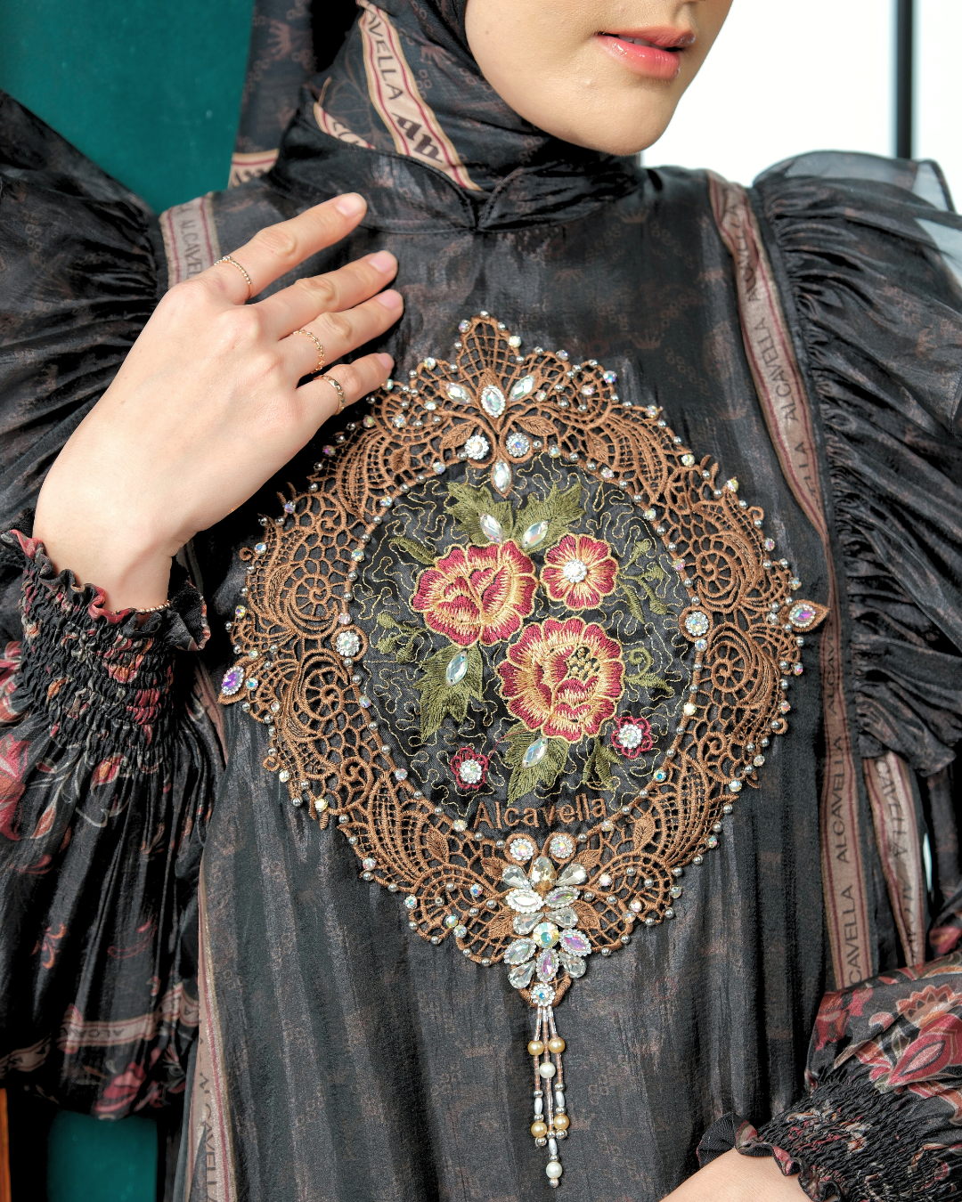ELVARA DRESS - BLACK