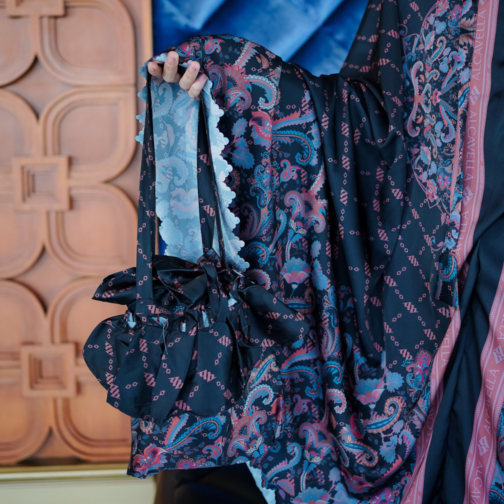 ZAURA MUKENA - BLACK