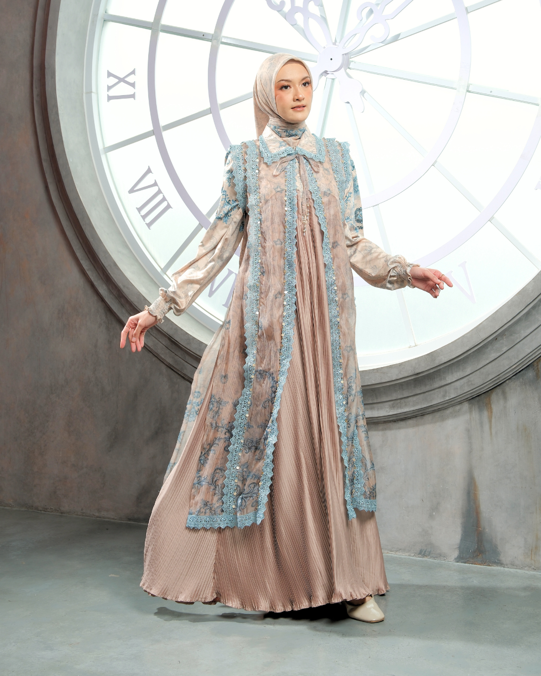 SHAFARA DRESS - CREAM BLUE