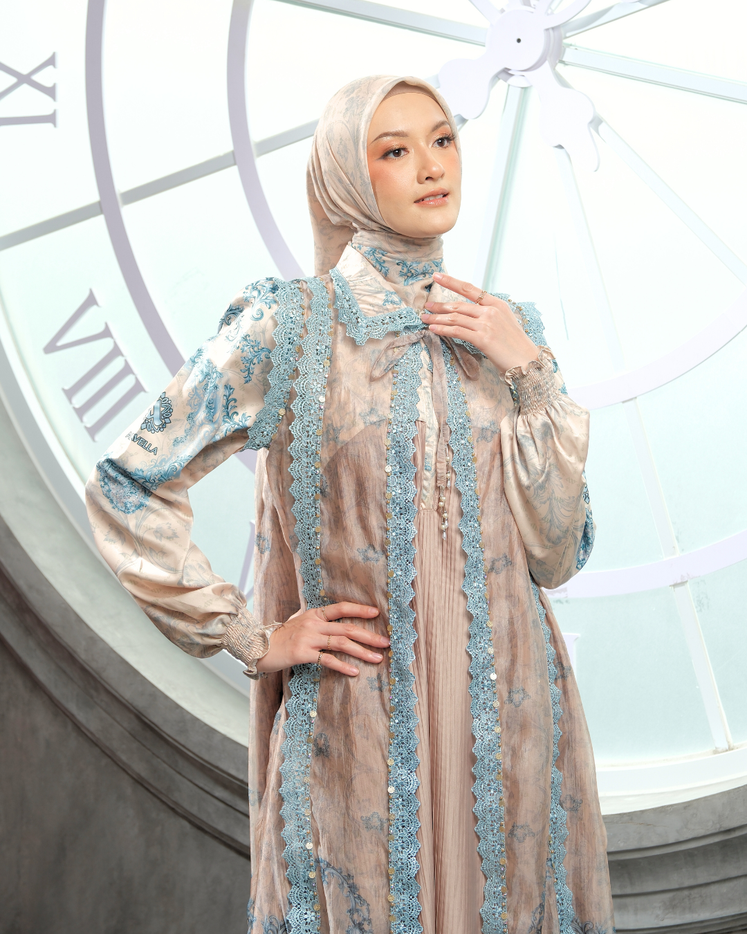 SHAFARA DRESS - CREAM BLUE
