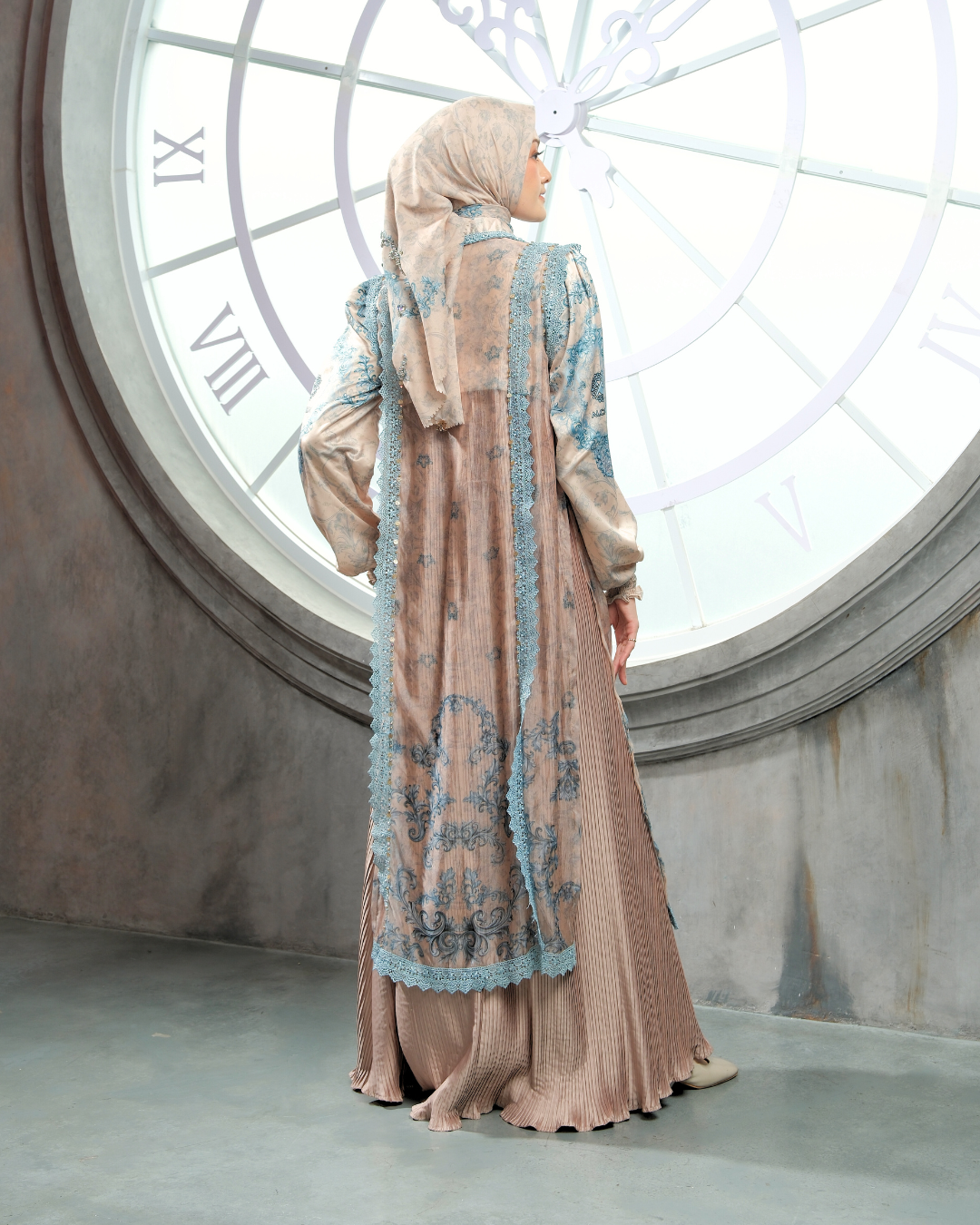SHAFARA DRESS - CREAM BLUE