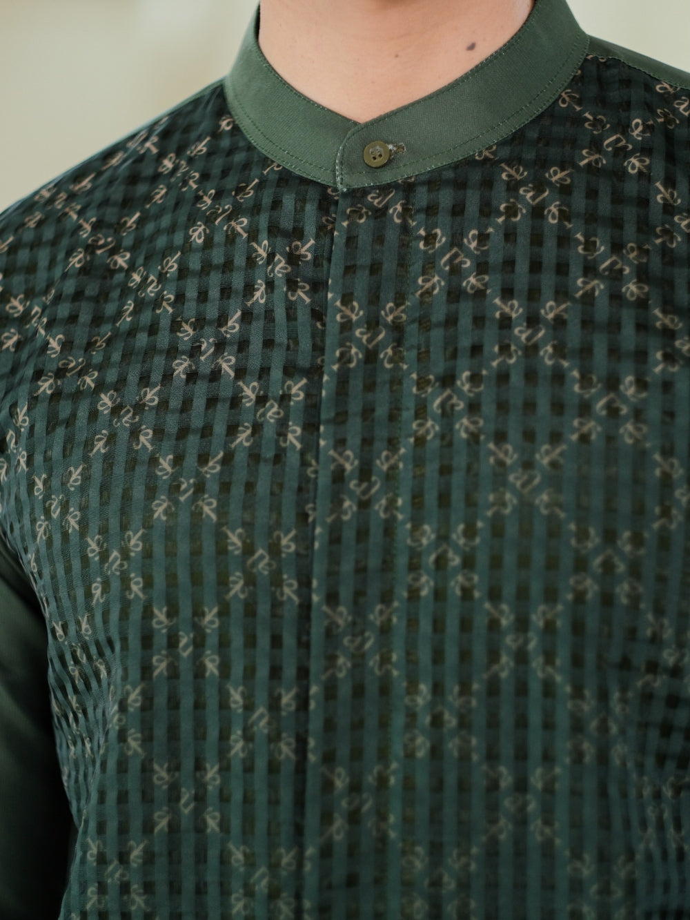 RAVENDRA KOKO - MOSSGREEN