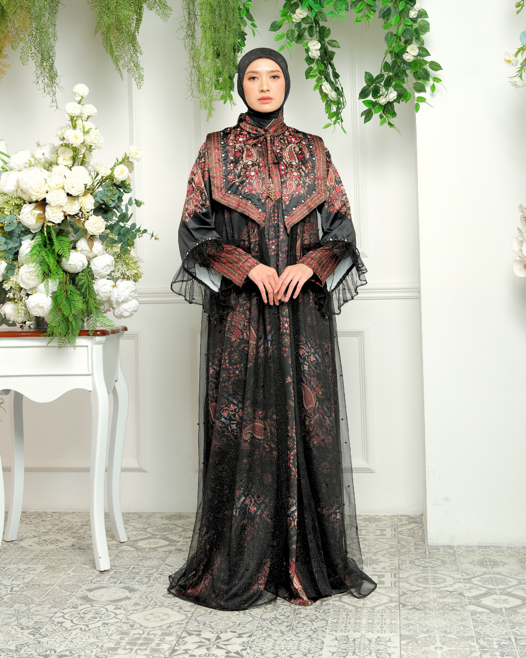 NAVEERA DRESS - BLACK