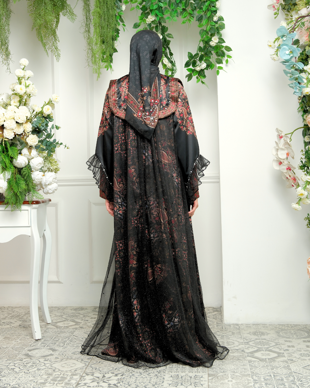 NAVEERA DRESS - BLACK