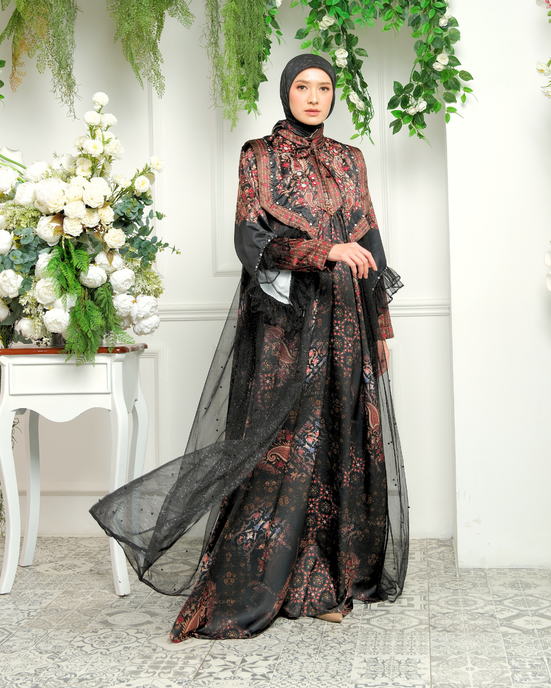 NAVEERA DRESS - BLACK